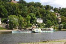 Elberadweg in Bad Schandau mit Elbe und Raddampfer - © AugustusTours, Torsten Schlott